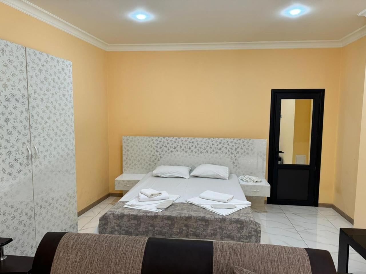 Red Hotel Yerevan Luaran gambar