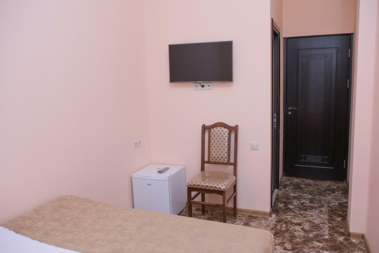 Red Hotel Yerevan Luaran gambar