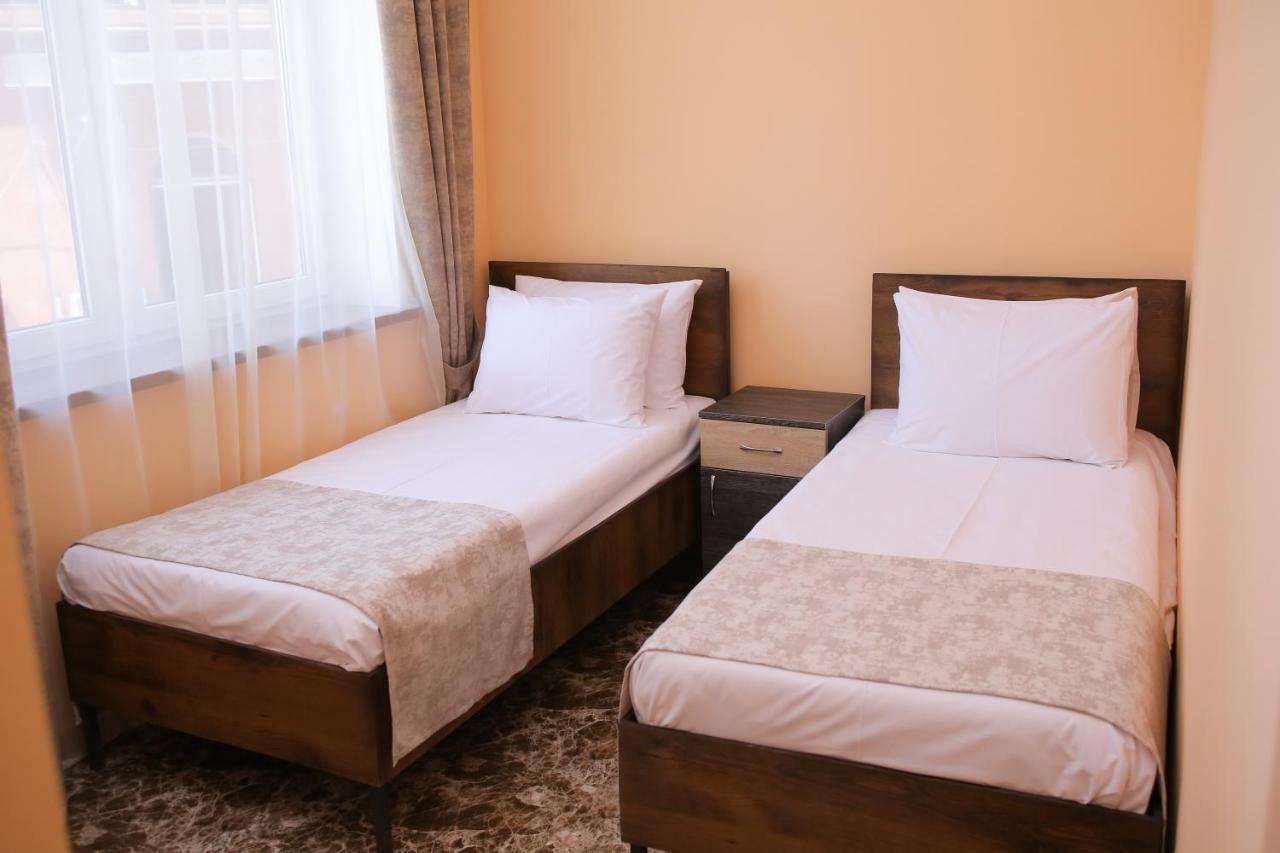 Red Hotel Yerevan Luaran gambar