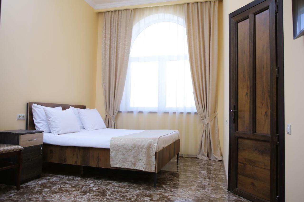 Red Hotel Yerevan Luaran gambar